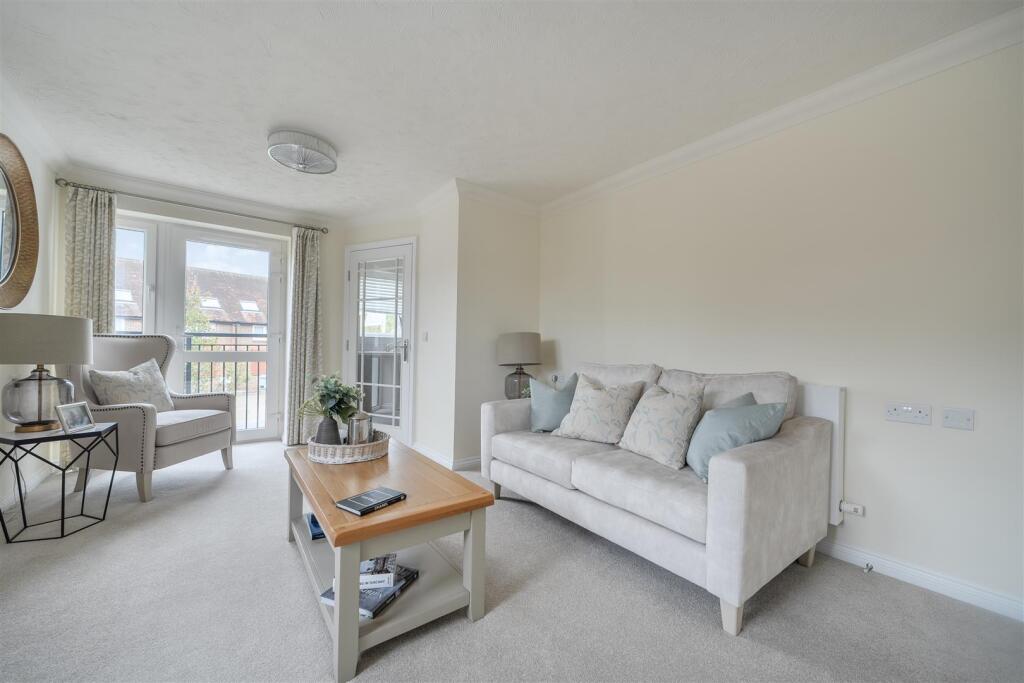 Apartment in Slough - View 3