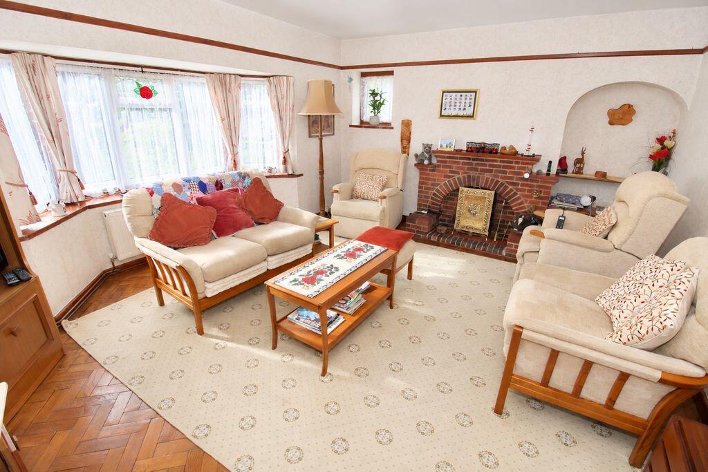 Hillside, Banstead photo 3