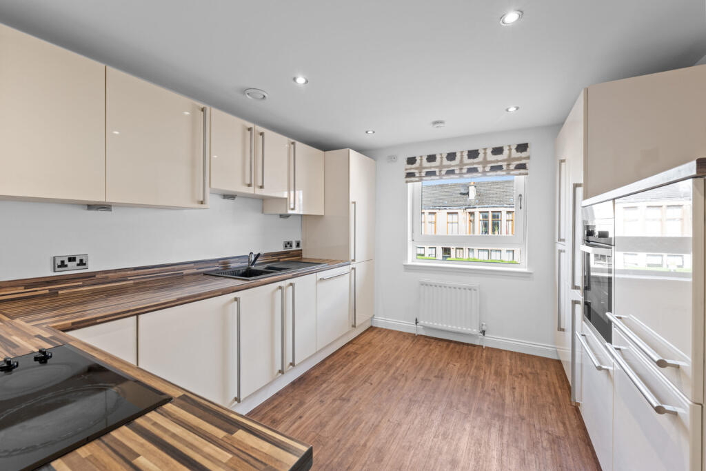 1/2, 287 Clarkston Road, Muirend, G44 3DT photo 4