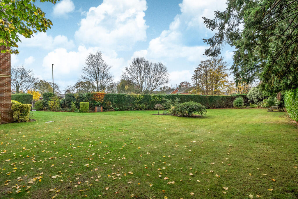 Cable House Court, Horsell Rise, Horsell, GU21 photo 4