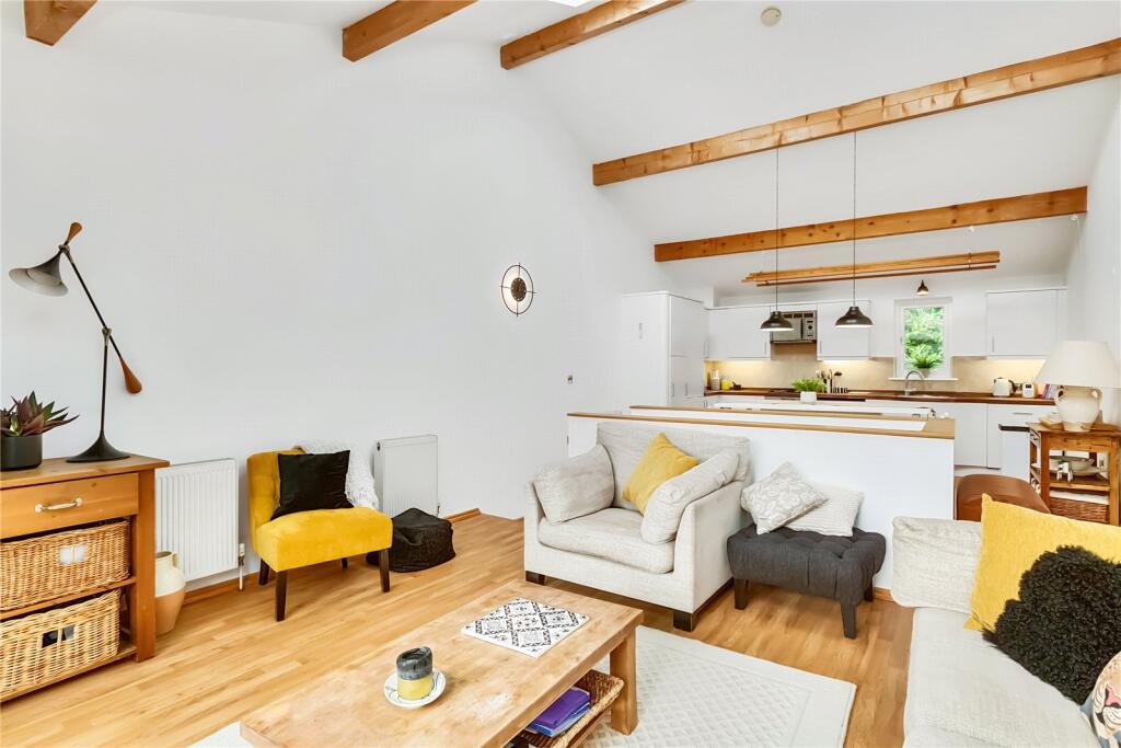 Main image of property: Pembury Road, Tunbridge Wells, Kent, TN2