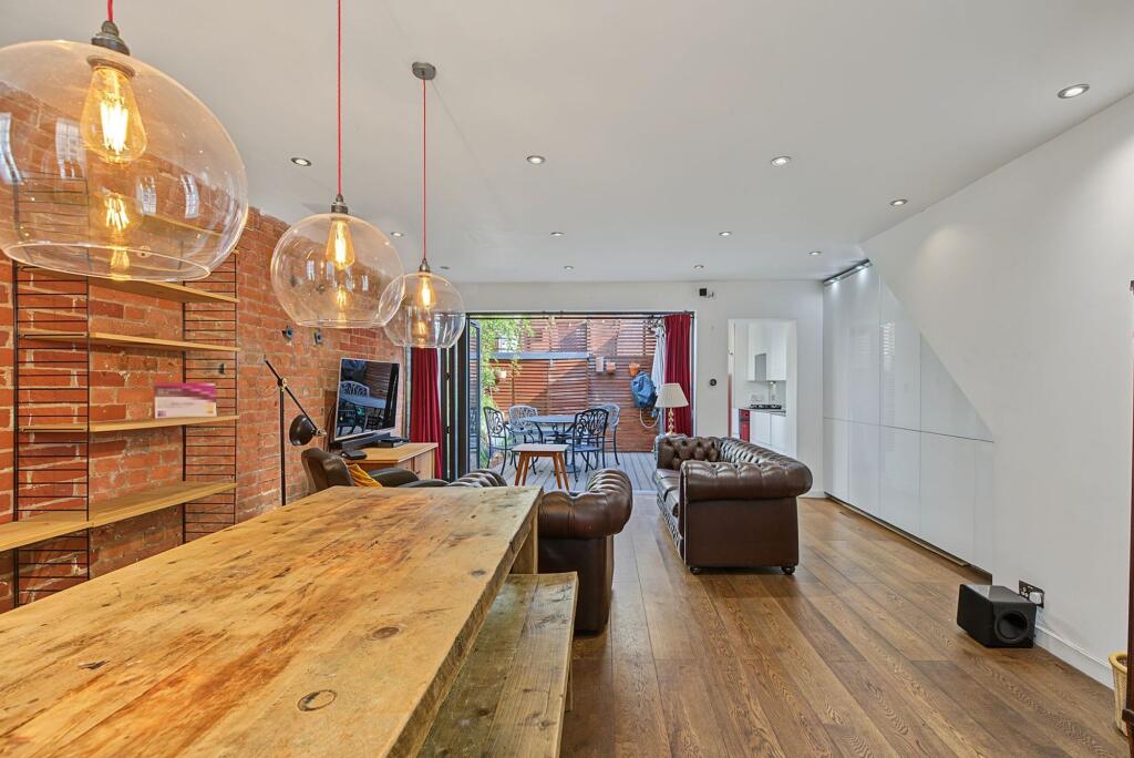 House in London - View 2