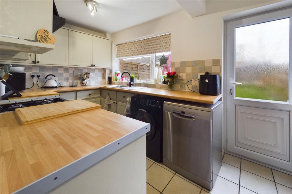 Browning Close, Thatcham, Berkshire, RG18 - View 6