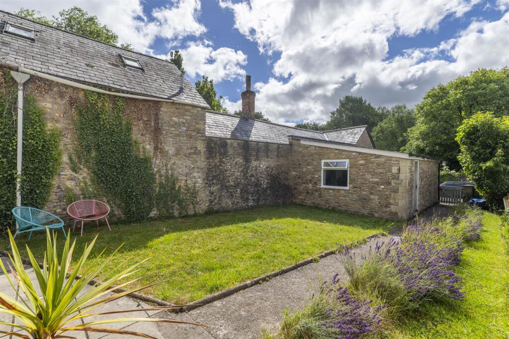 Delightful 3 bed cottage in central Bruton photo 2