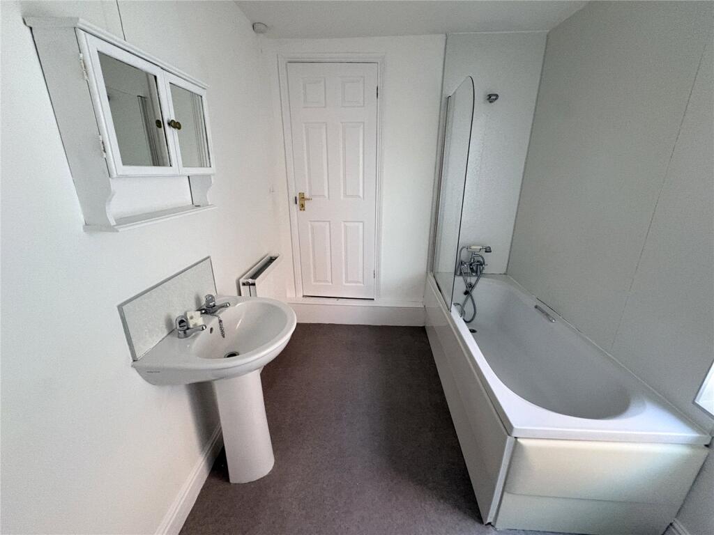 House in Nottingham - View 4