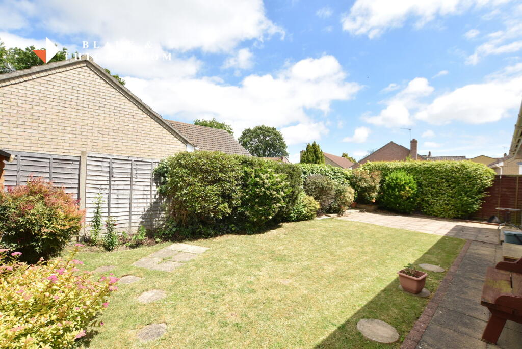 Sunnyside Way, Little Clacton CO16 9PE photo 4