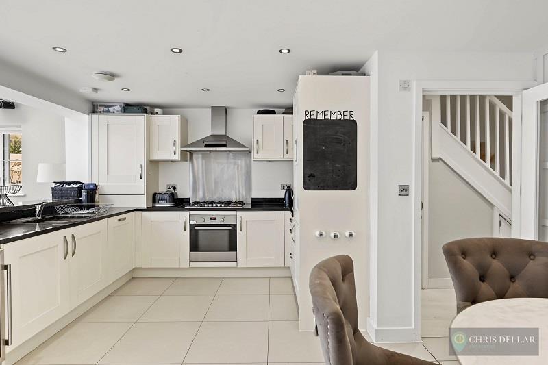 House in East Hertfordshire, The Village, Buntingford - View 5