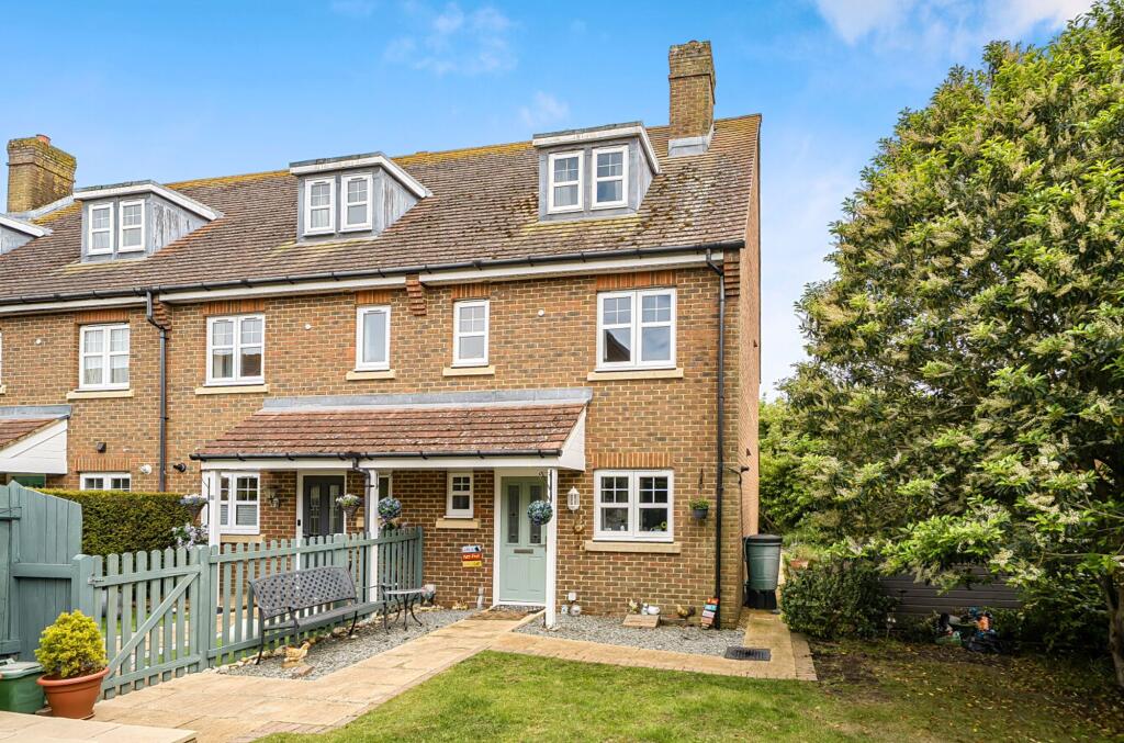 Main image of property: Hunnisett Close, Selsey, PO20