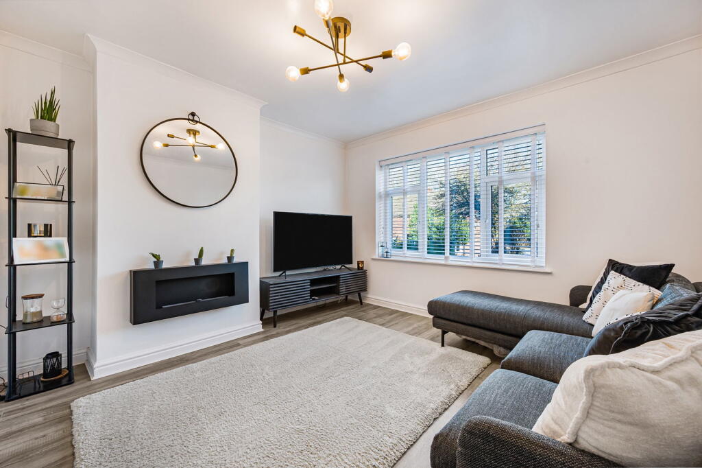 Grange Avenue, Cheadle Hulme, Cheadle, SK8 5NL photo 3