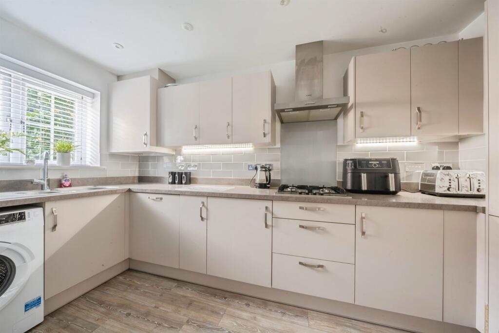 House in Wealden, Crowborough - View 5