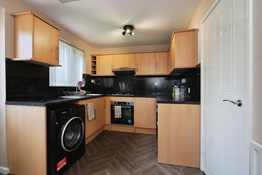 Loweswater Avenue, BRADFORD photo 4