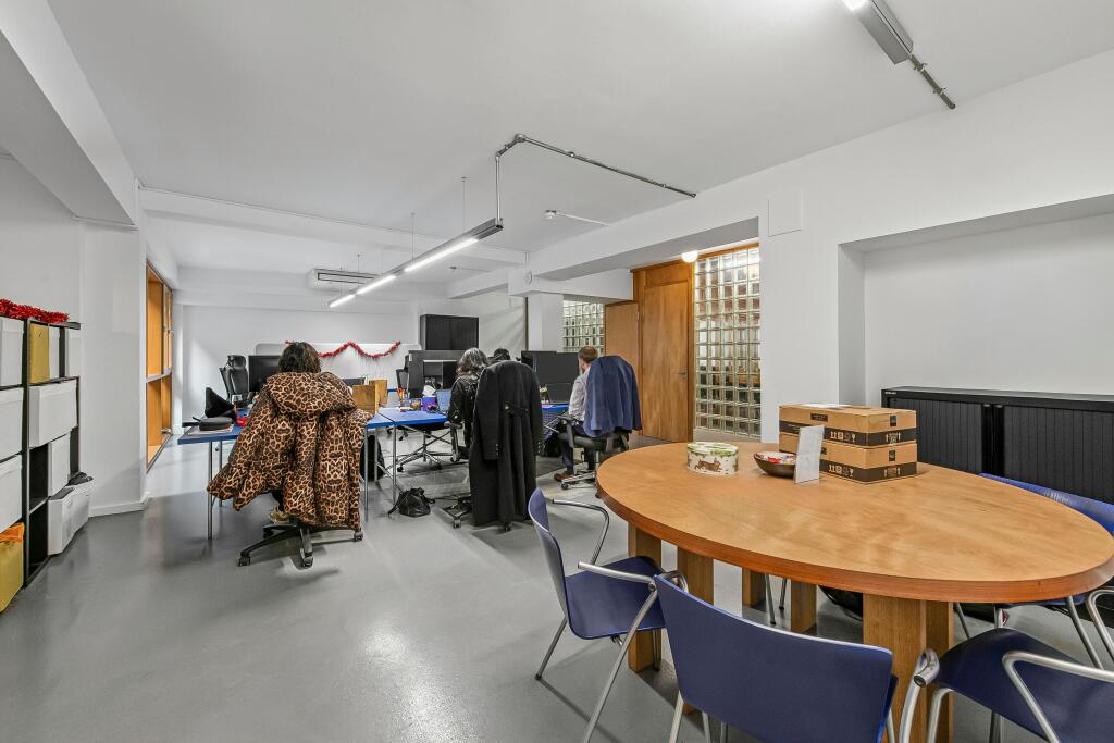 office 3.jpg