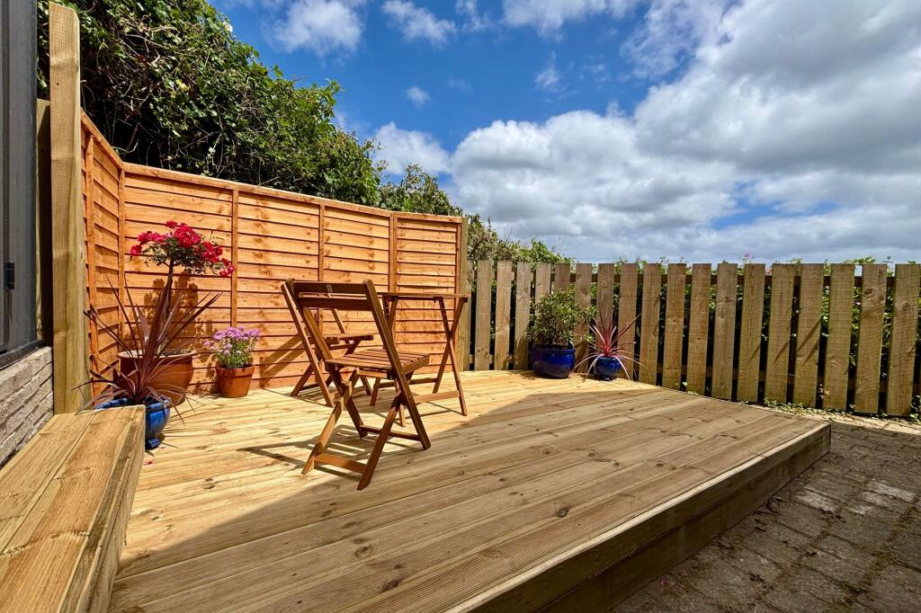 3 bed detached - Berkeley Path, Falmouth, TR11 image 4