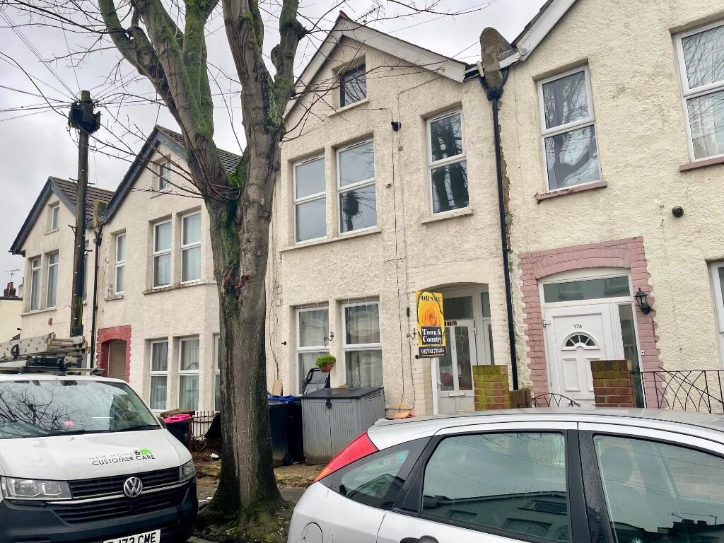 Main image of property: Westcliff-On-Sea, Essex, SS0