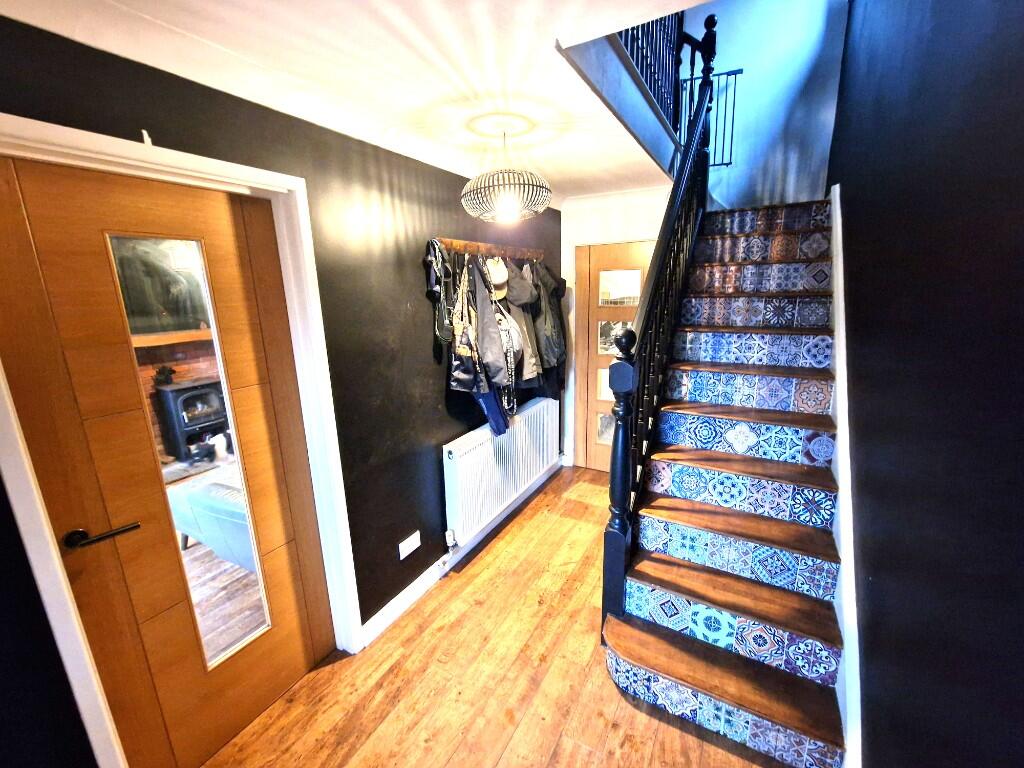 Beechwood Close, NEWBRIDGE, NP114NX photo 3