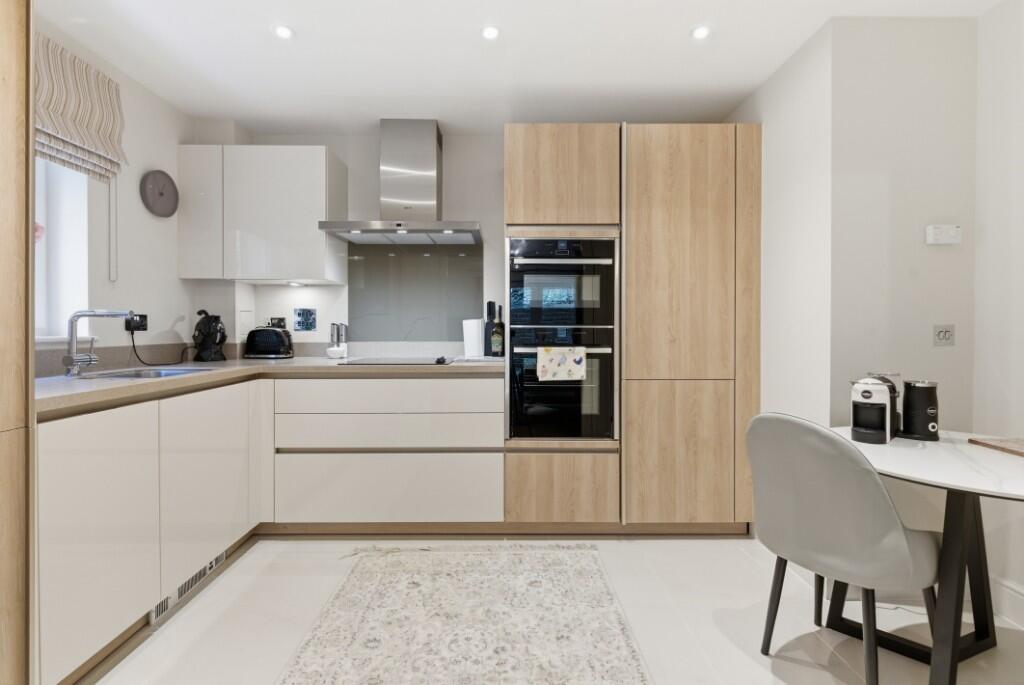 Ellerslie Drive, Malvern, Worcestershire, WR14 photo 4