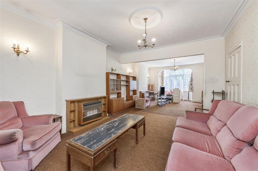 Main image of property: Kings Avenue, SW12