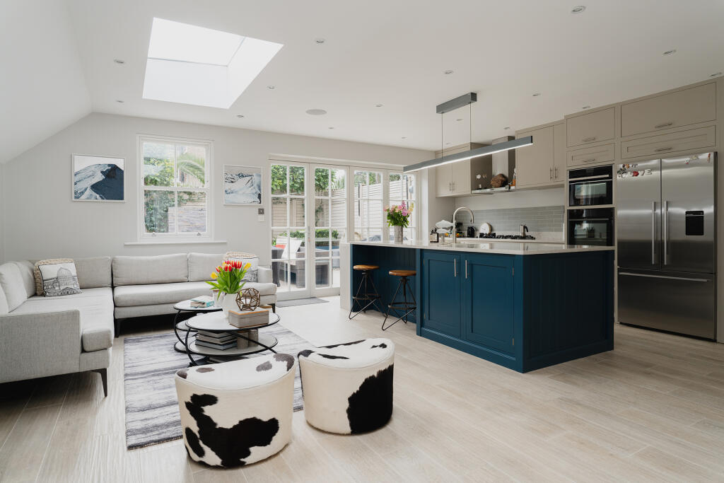 Main image of property: Roxwell Road, Sheperd's Bush, London, W12