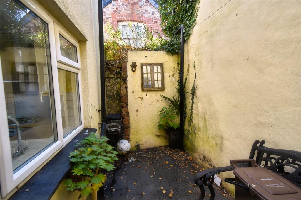 House in Taunton - View 3