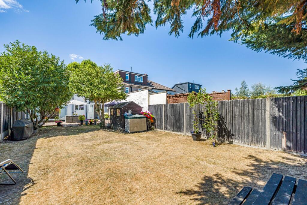House in Spelthorne, Surrey - View 3