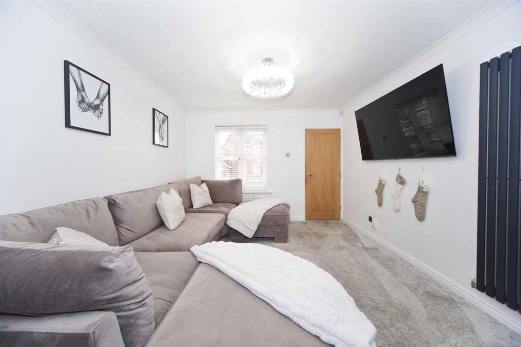 Thornbury Close, Hartlepool photo 2