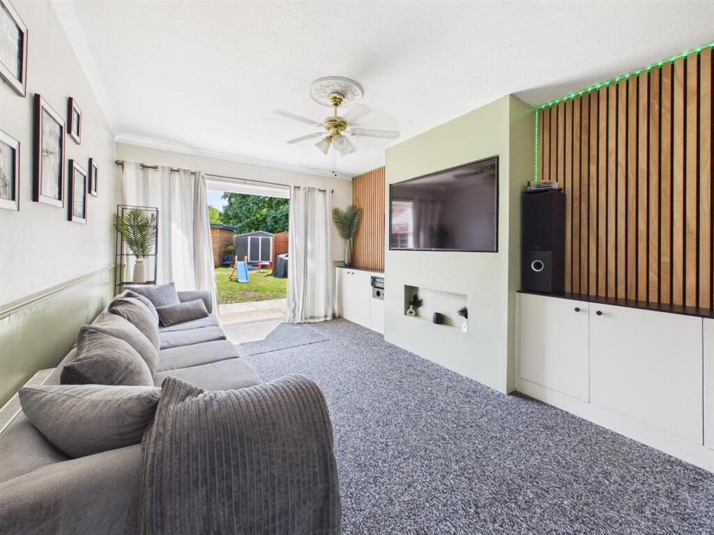 House in Gloucester, White City - View 2