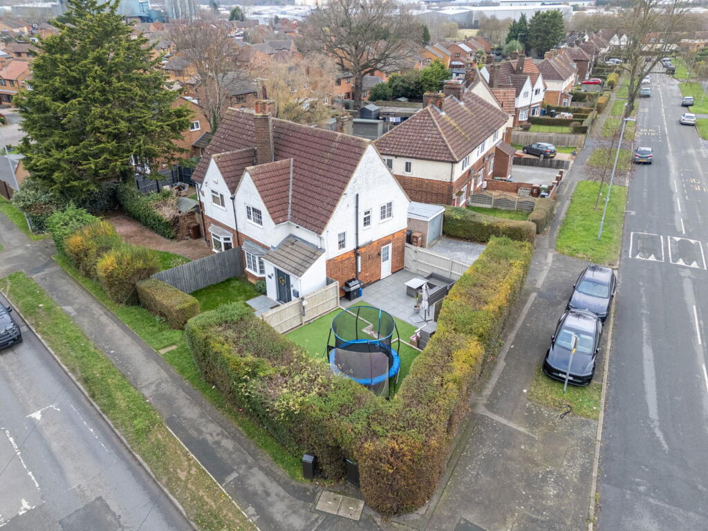 Main image of property: Rockingham Road, Corby, Northamptonshire, NN17 1AQ