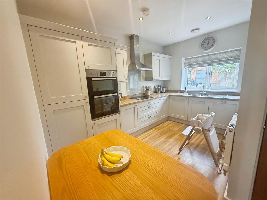 Poplar Grove, Edwinstowe, Mansfield photo 4