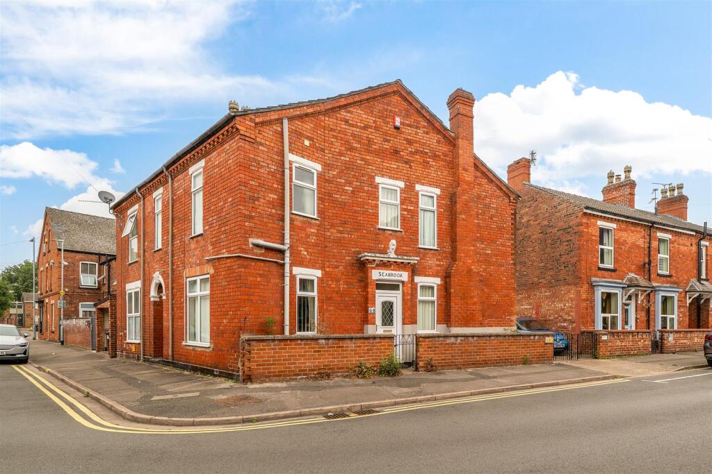 Main image of property: Cecil Street