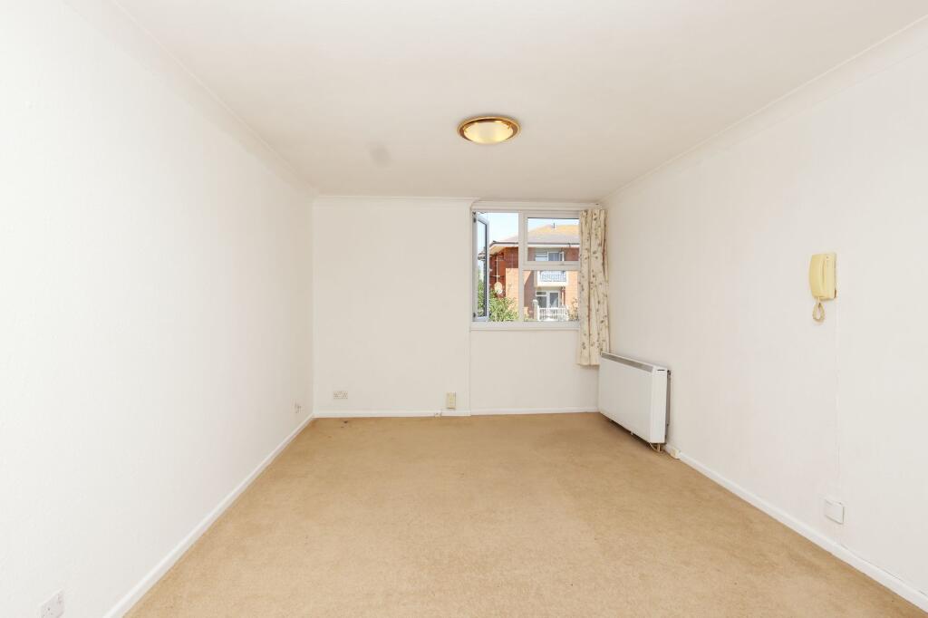 Bridge Road, Worthing, BN14 photo 5