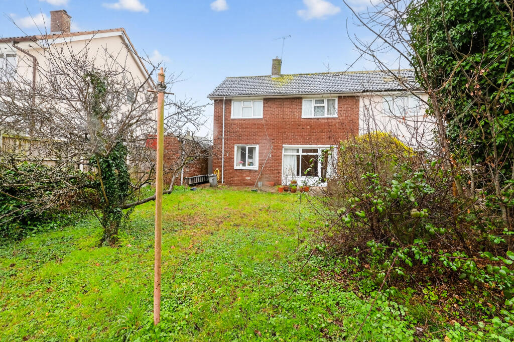 Main image of property: Little Spenders, Basildon, SS14