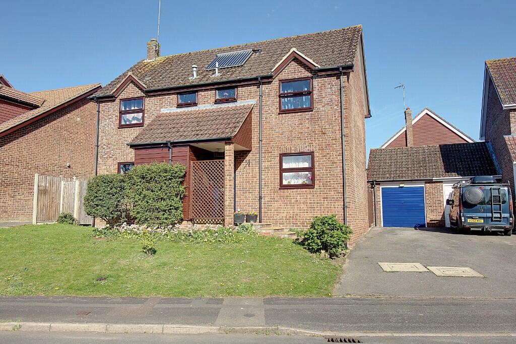 Main image of property: Middle Mead, Hook, Hampshire, RG27