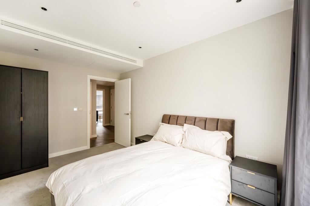 Apartment in London - View 3