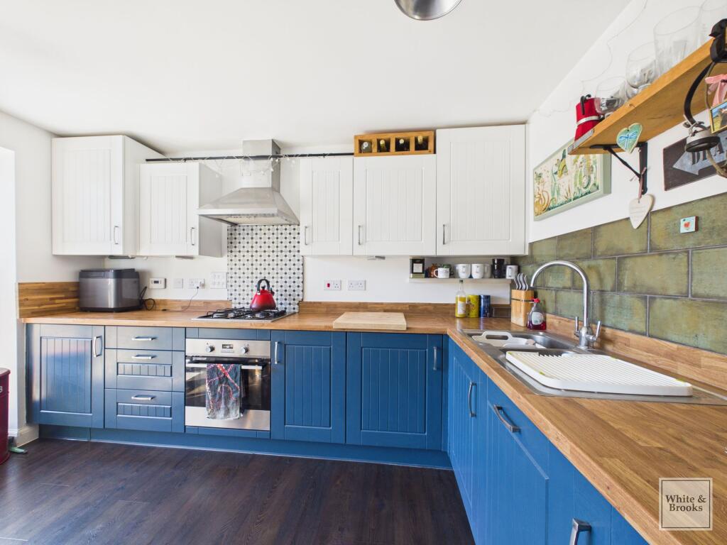 House in Portsmouth - View 3