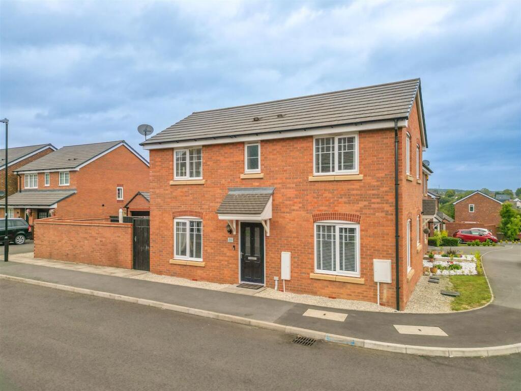 Main image of property: Broome Way, Nuneaton, CV10