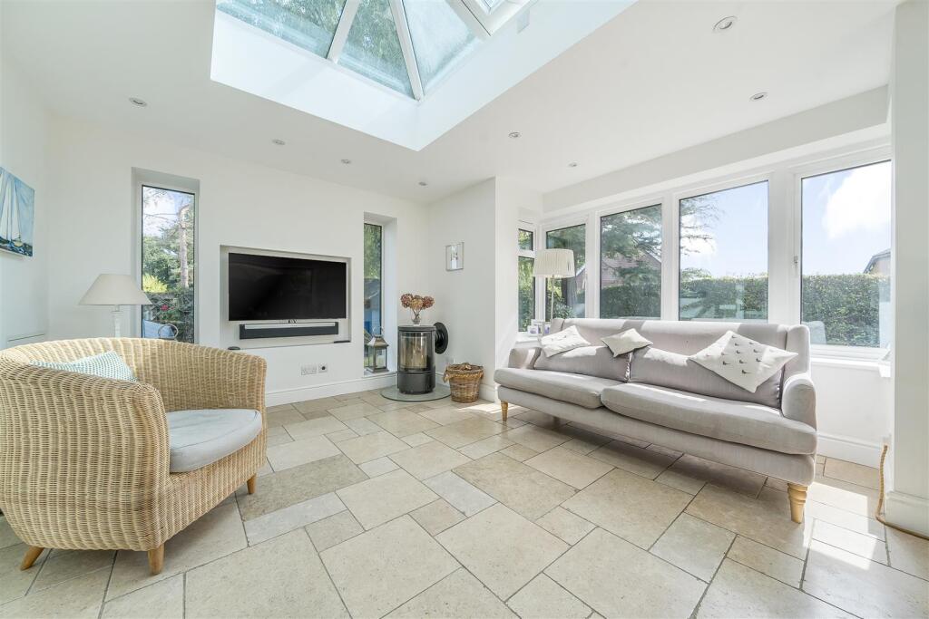 House in Dover, Selson, Eastry - View 3