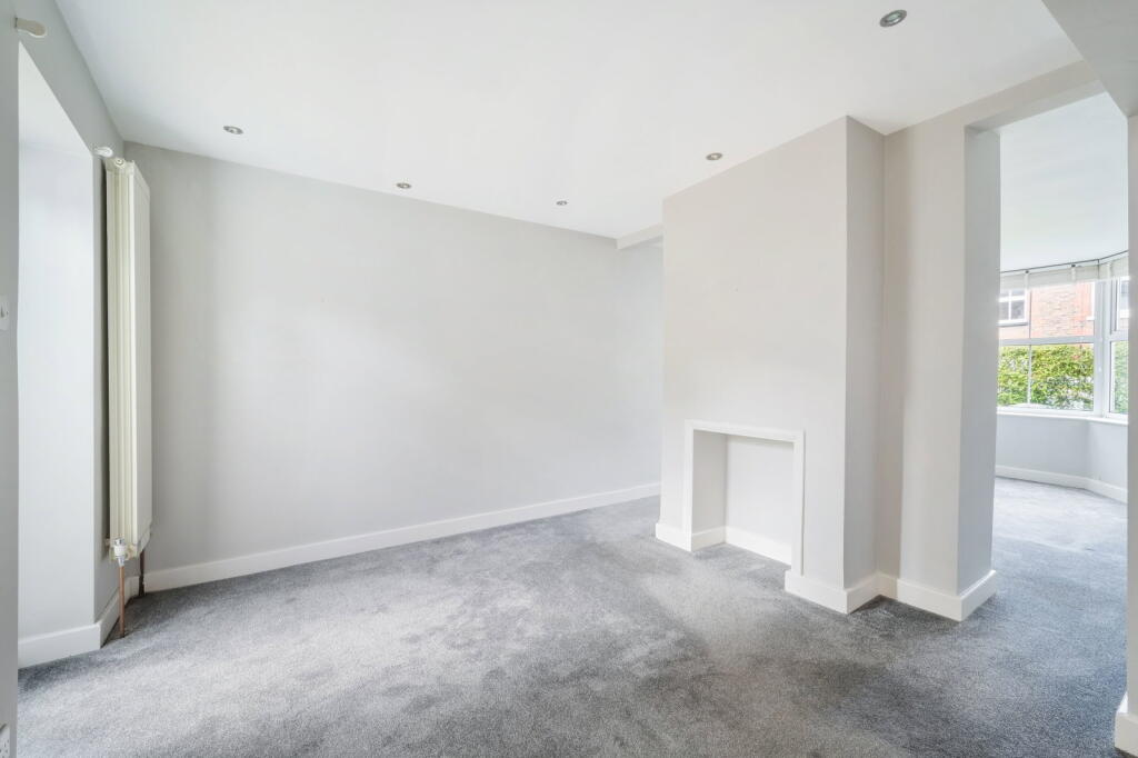 House in Redhill - View 5
