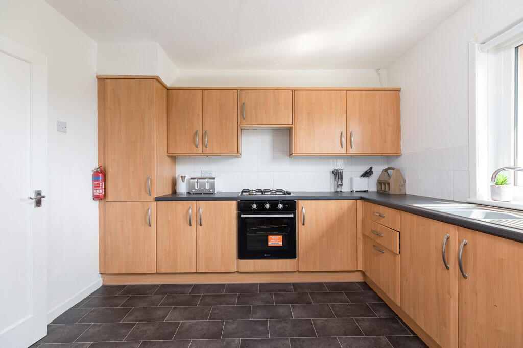 Apartment in Glasgow, West Dunbartonshire - More