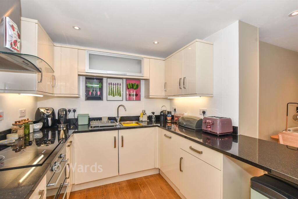 House in Ashford, Tenterden - More