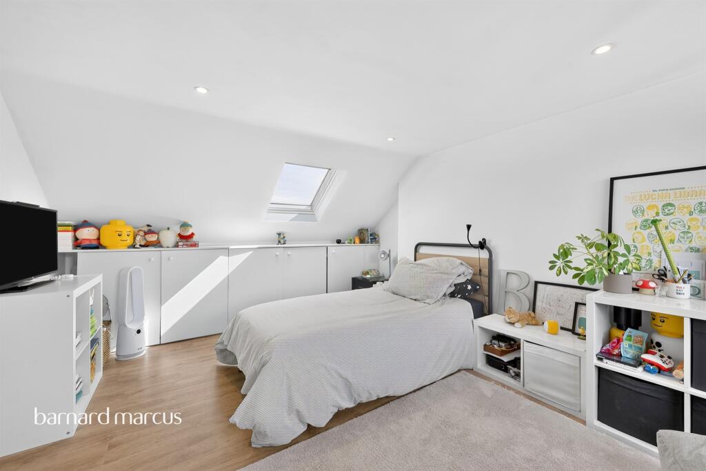 House in Kingston upon Thames - View 5