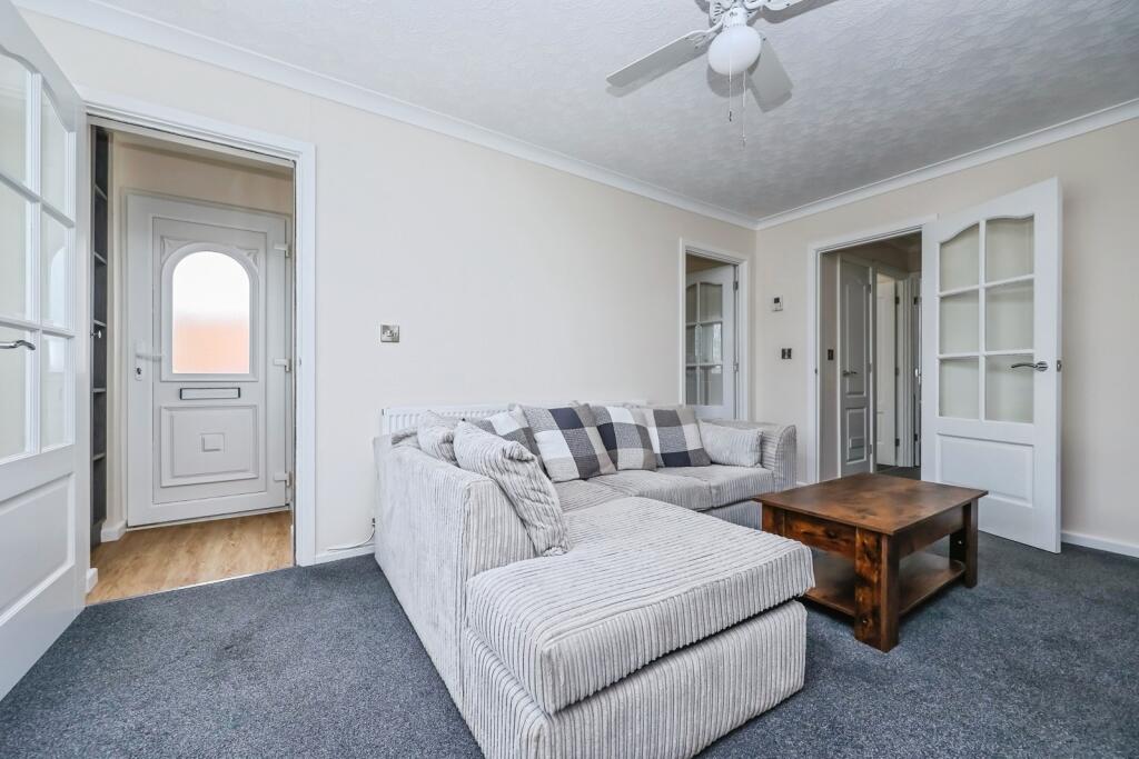 Field Avenue, Hucknall, Nottingham, Nottinghamshire, NG15 - View 5
