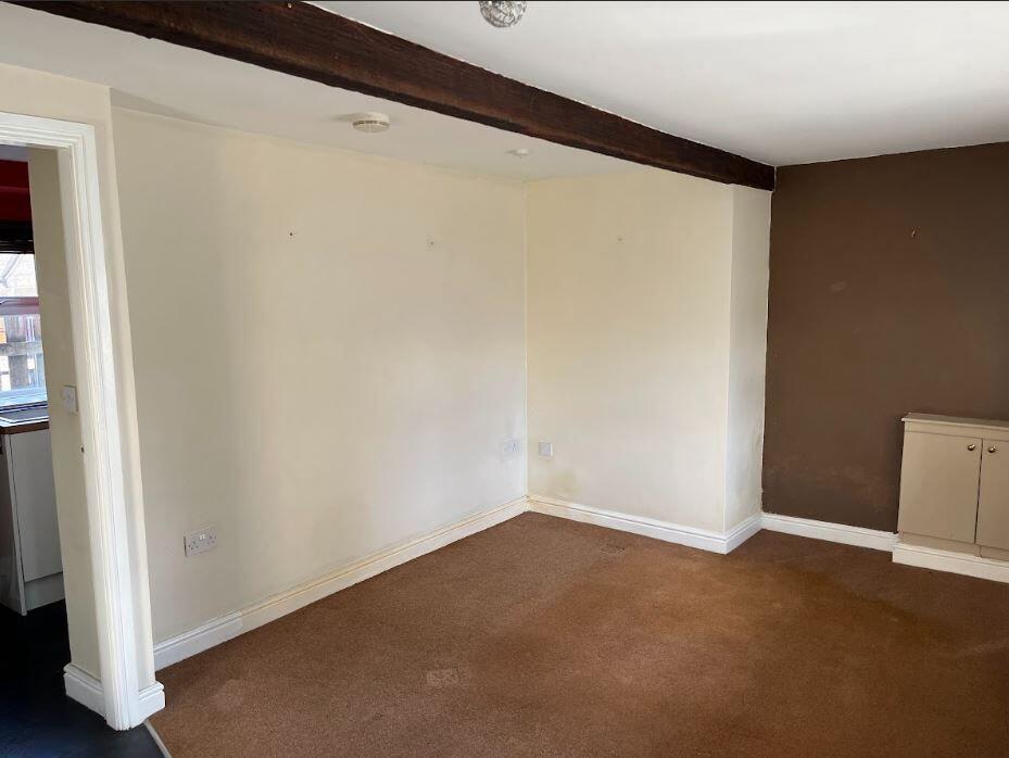 68 Fair Road, Bradford, West Yorkshire, BD6 1QL photo 3