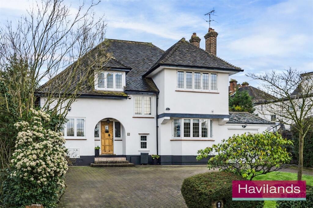 4-bed detached on Cresswell Way, London, £1,600,000