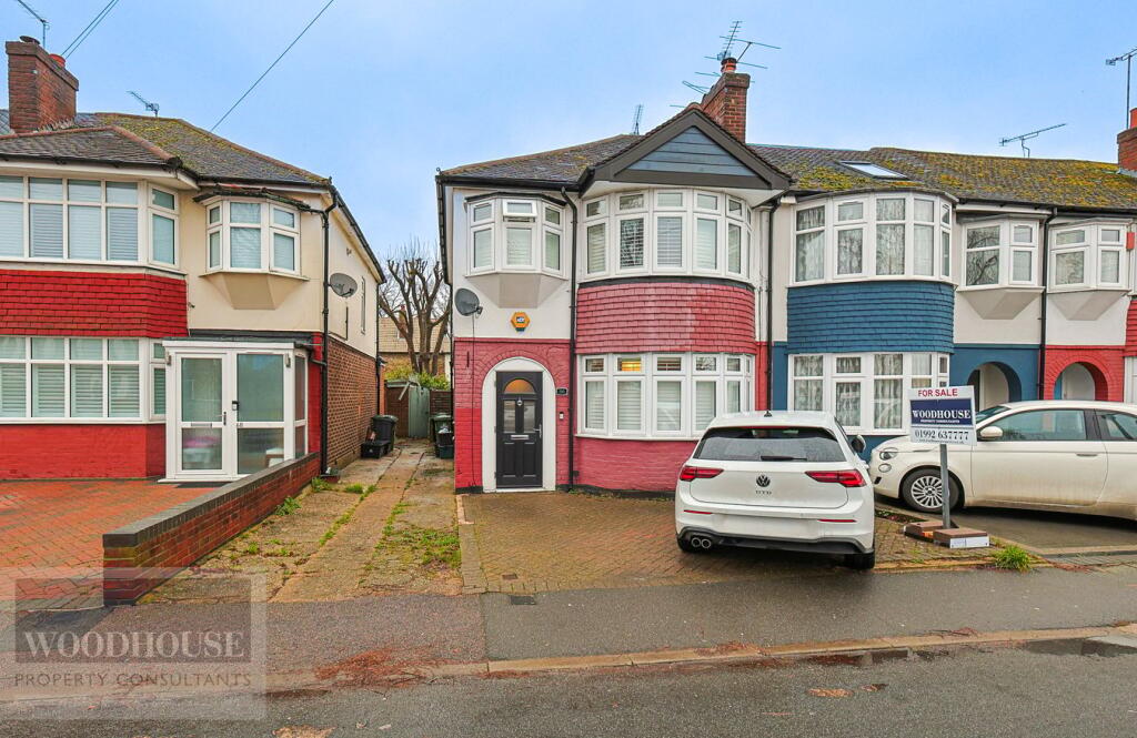 Main image of property: College Road, Cheshunt, EN8