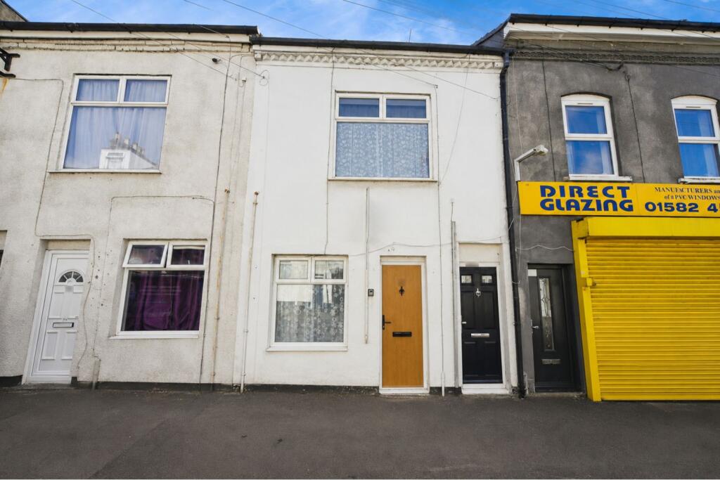 Apartment in Luton - View 3