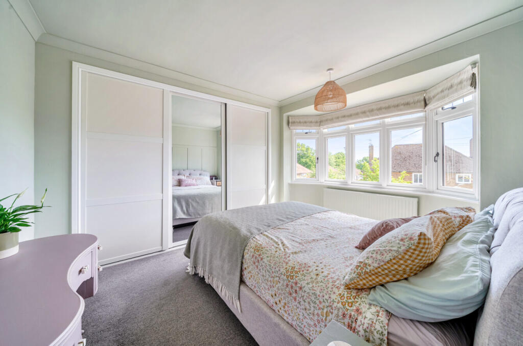 House in Rushmoor, North Town - View 4