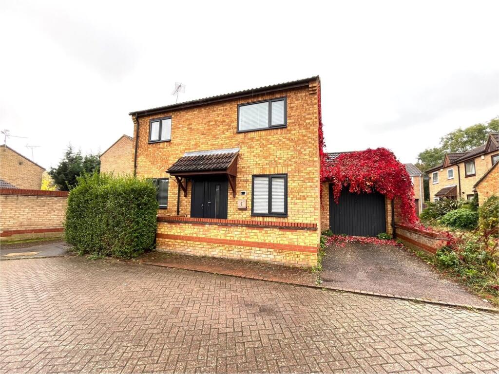 3-bed detached on Linnet, Orton Wistow, Peterborough, PE2, £260,000