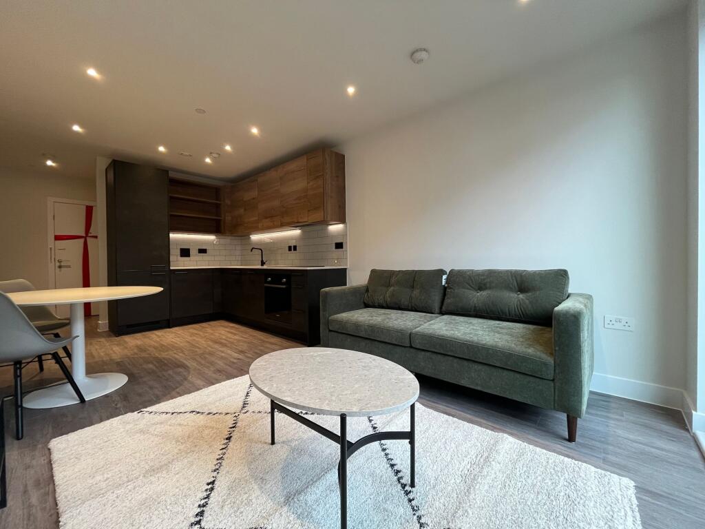 Main image of property: Belmont Row, 1 Pitt Street, B4