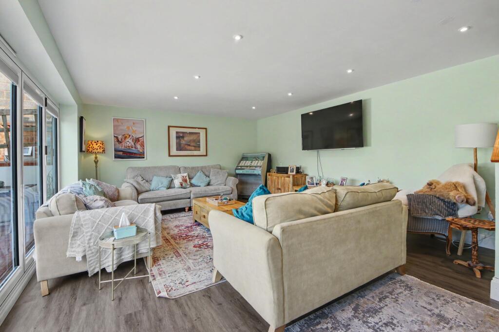 House in Southampton - View 5