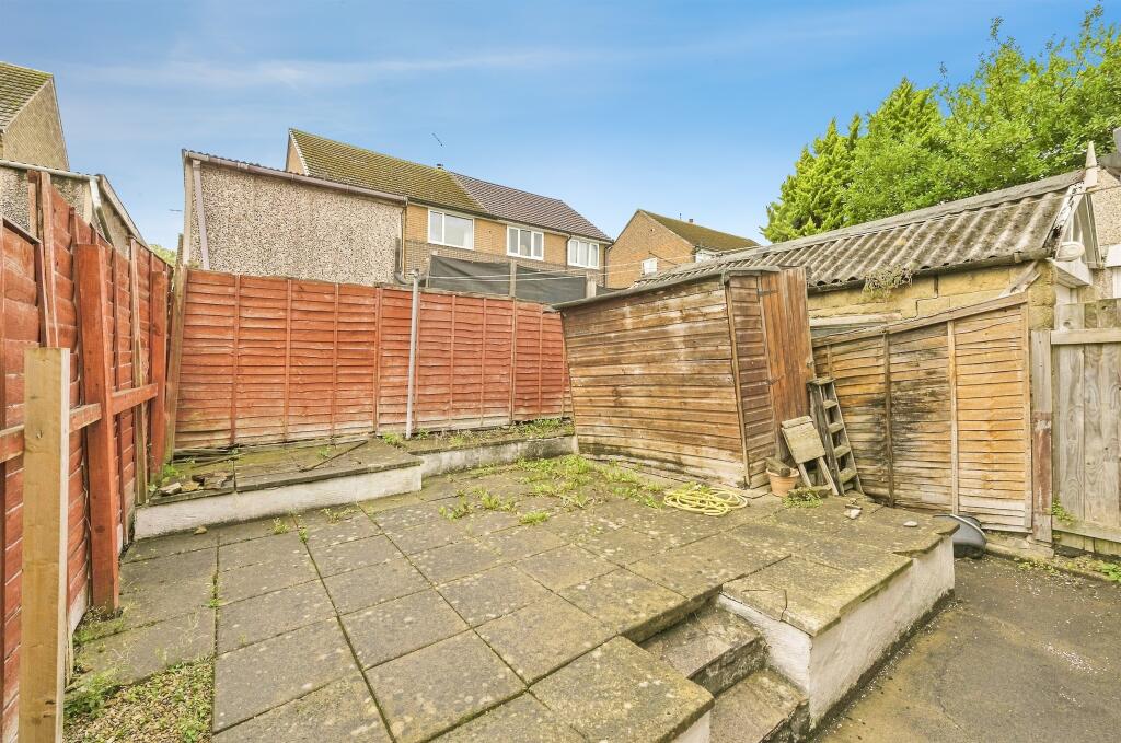 House in Huddersfield - View 5